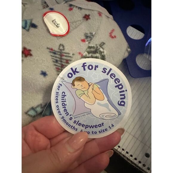 Macy’s Family Pajamas Sleepsuit Festive Trees 4-5 & 8 kids - Picture 3 of 5